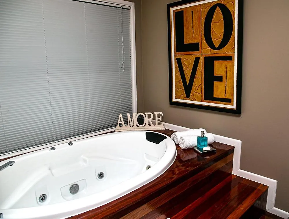 Amore On Buderim Rainforest Cabins Sunshine Coast Aparthotel