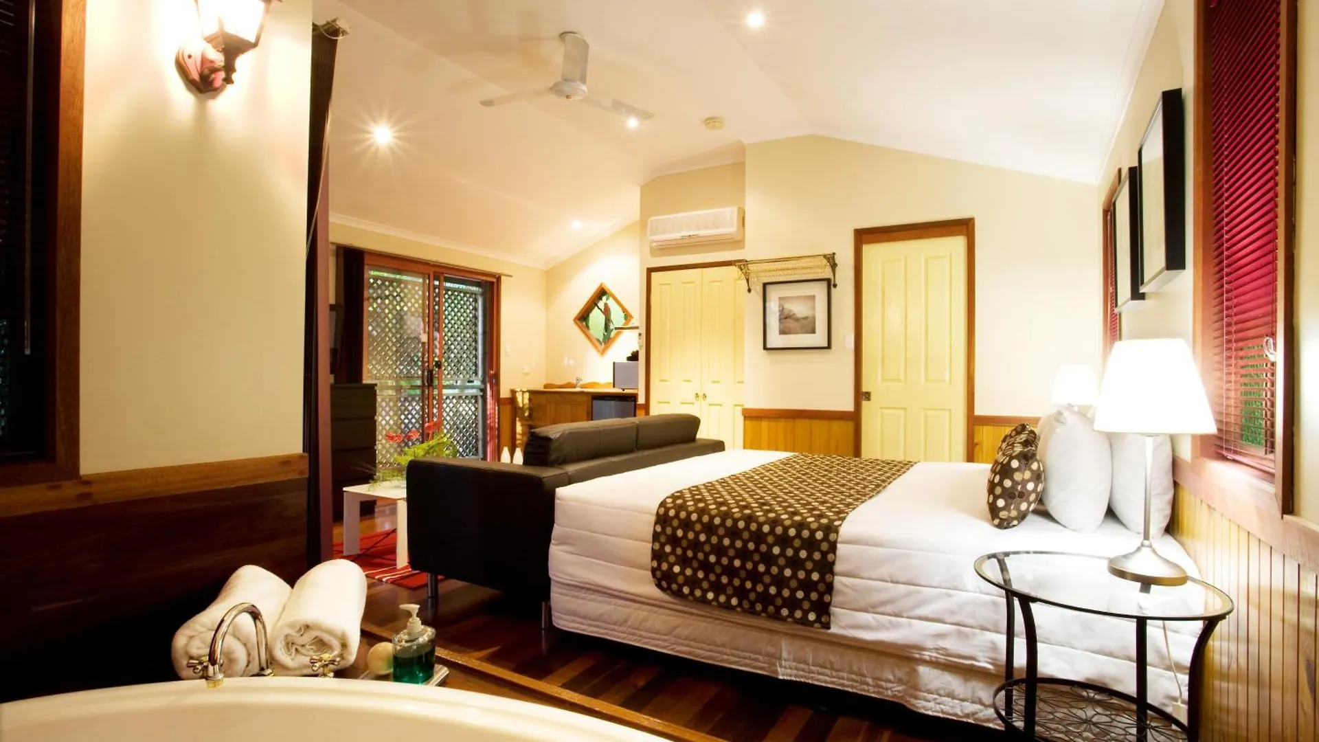 Amore On Buderim Rainforest Cabins Sunshine Coast Aparthotel