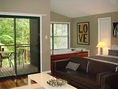 **** Aparthotel Amore On Buderim Rainforest Cabins Sunshine Coast Australia